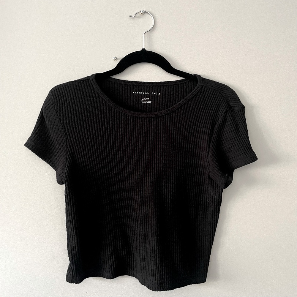 American Eagle Outfitters Black Basic Waffle Tee in Size M